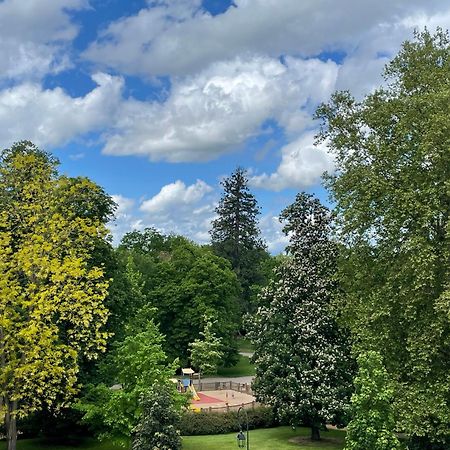 Le Joyau Des Parcs Classe 4 Etoiles Appartement Central Au Calme Avec Terrasse Vichy Exteriör bild