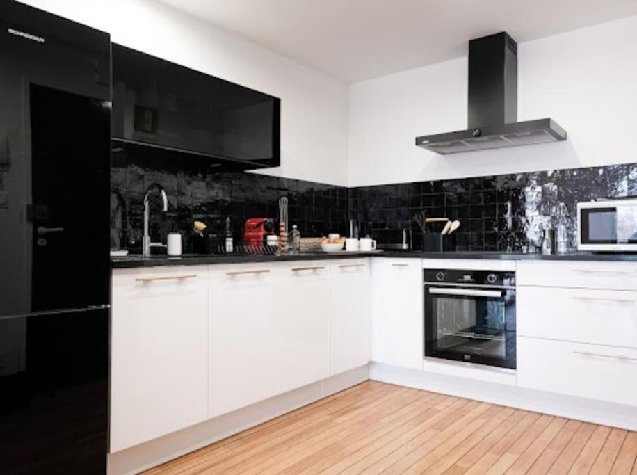 Le Joyau Des Parcs Classe 4 Etoiles Appartement Central Au Calme Avec Terrasse Vichy Exteriör bild