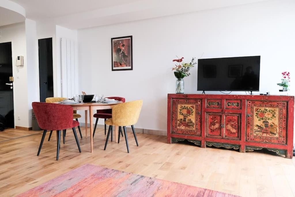 Le Joyau Des Parcs Classe 4 Etoiles Appartement Central Au Calme Avec Terrasse Vichy Exteriör bild